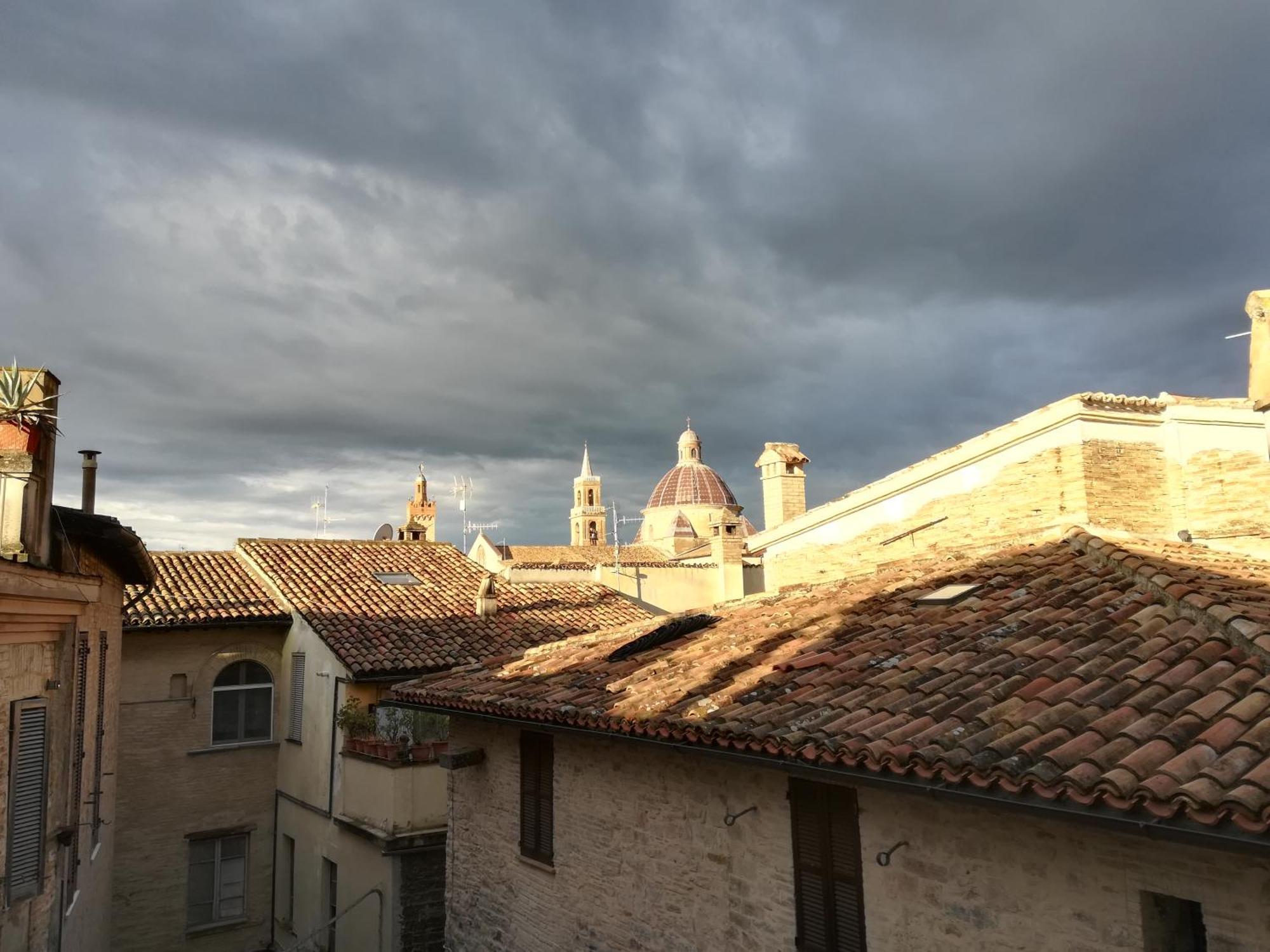 Antico Gioiello Umbro , Appartamento Con Terrazza Foligno Dış mekan fotoğraf